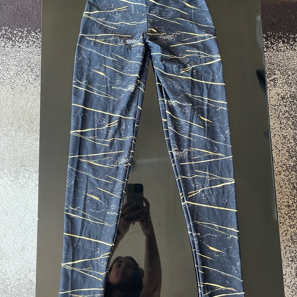 Lici Fit Tigers Eye Scrunch Butt Leggings Size M - Picture 5 of 5